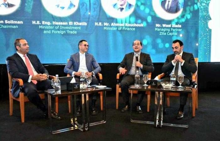 وزير الاستثمار يستعرض جهود الدولة الهادفة لتيسير بيئة الاستثمار وتعزيز حركة التجارة الخارجية