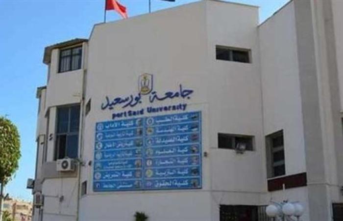 رئيس جامعة بورسعيد يجتمع مع القطاعين الصحى والتربوى